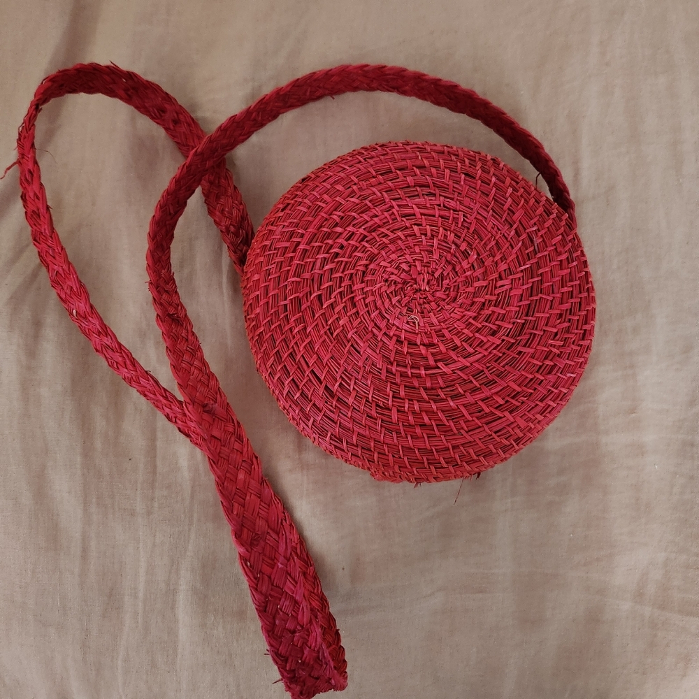 Woven straw bag